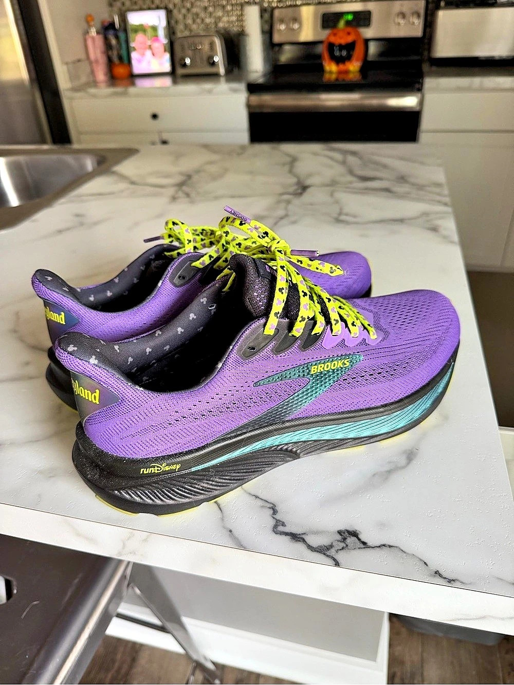 Brooks x runDisney Halloween 🎃 2025 Ghost 17 Purple 🟣 Disney Villains Shoes